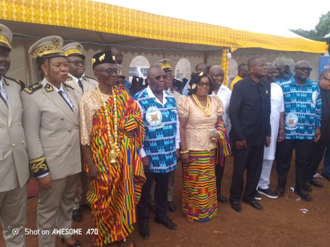 Côte d’Ivoire- Toumodi : En présence de Yua Koffi le président de la Cour de Cassation / Le nouveau chef du village de Kadjokro Nanan Assamoi Konan 2 investi dans la ferveur